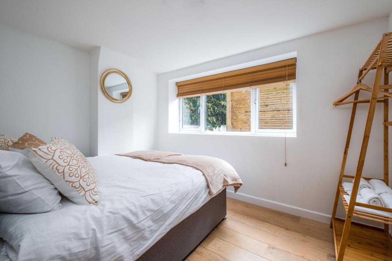 Cosy Flat In Free Parking Area, Next To Bus Stop Apartment Brighton