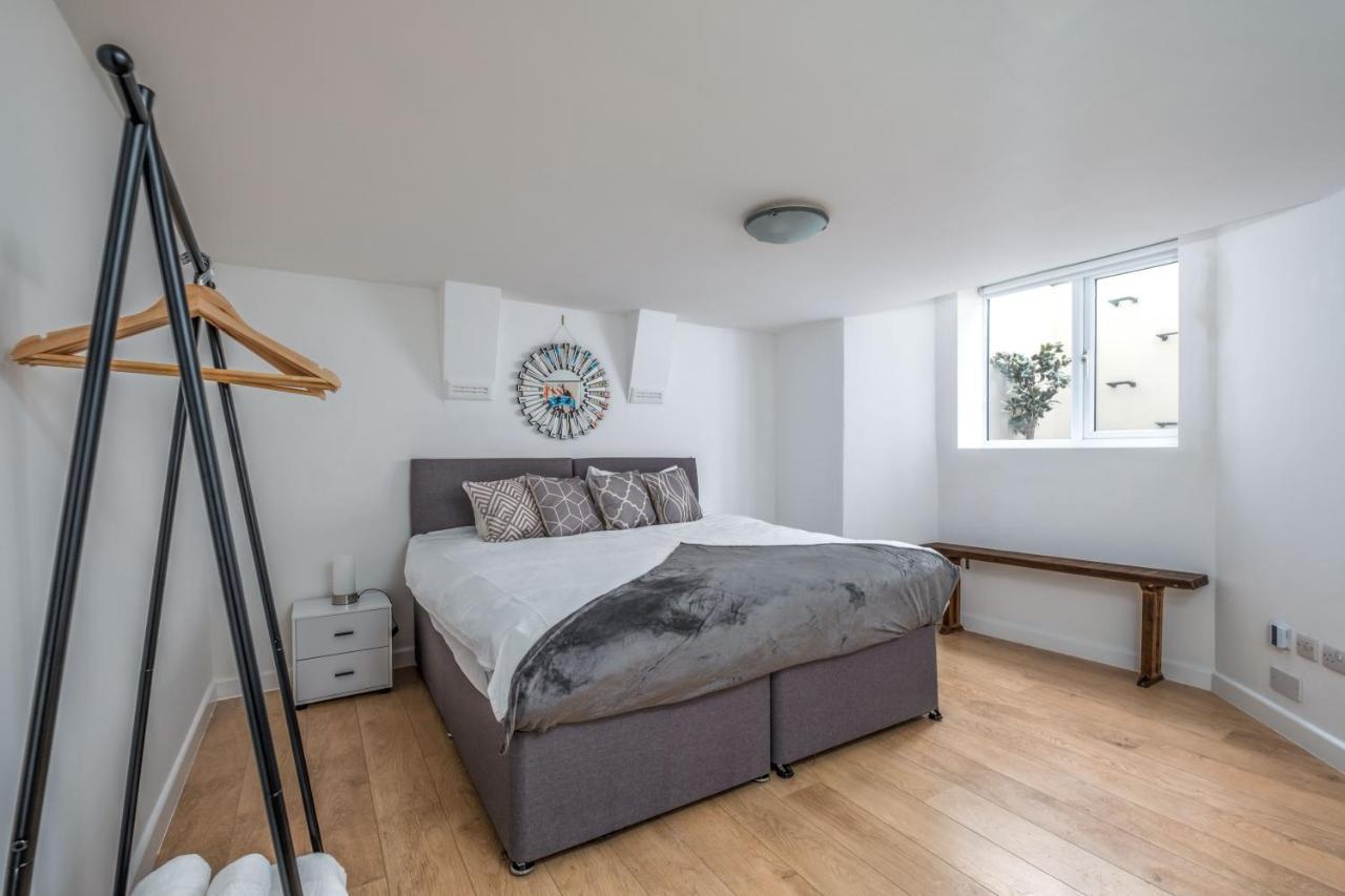 Apartment Cosy Flat In Free Parking Area, Next To Bus Stop Brighton