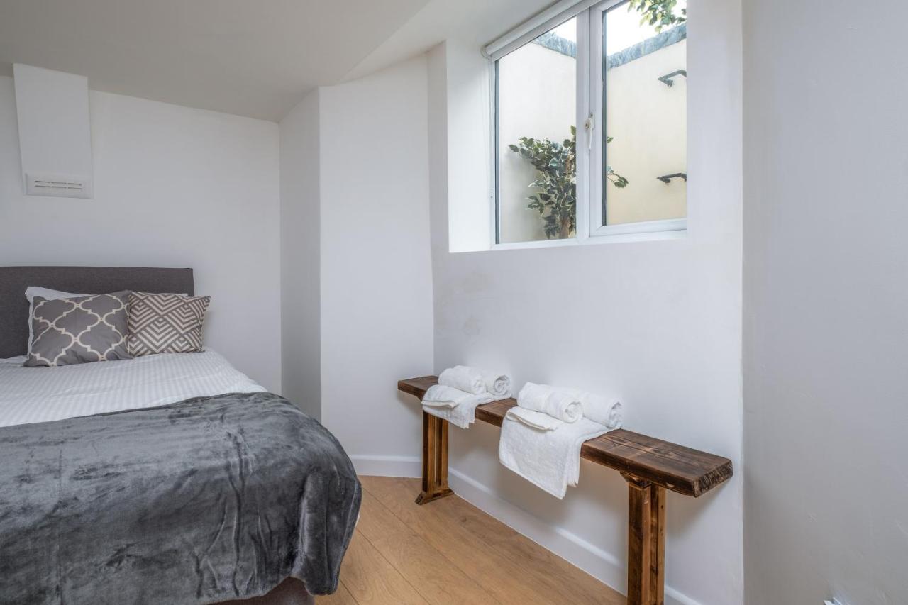 Cosy Flat In Free Parking Area, Next To Bus Stop Apartment Brighton